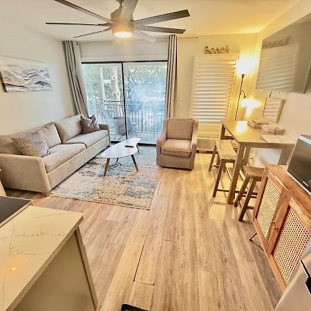 Villa Awesome 1 Bd 1 Ba With Ocean View Steps To Beach à Île de Hilton-Head Extérieur photo