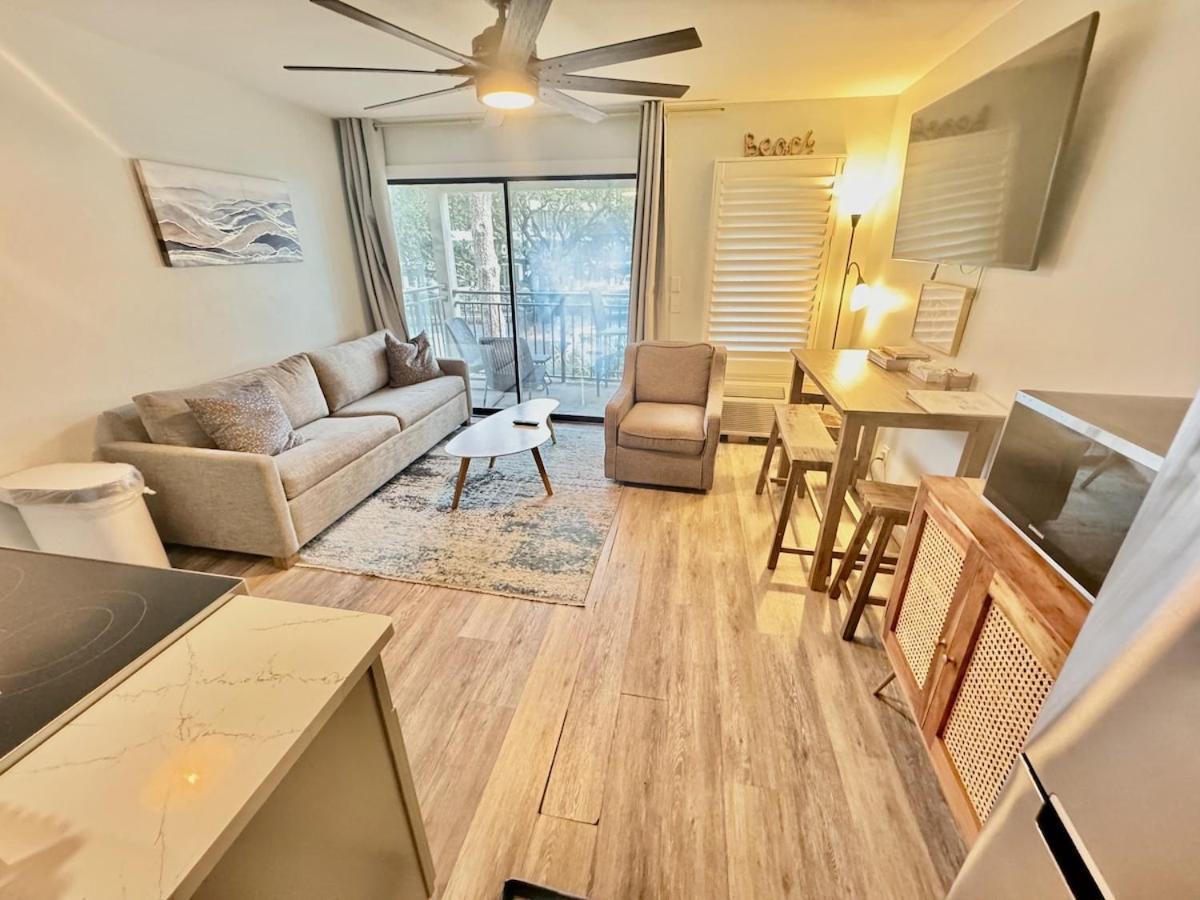 Villa Awesome 1 Bd 1 Ba With Ocean View Steps To Beach à Île de Hilton-Head Extérieur photo